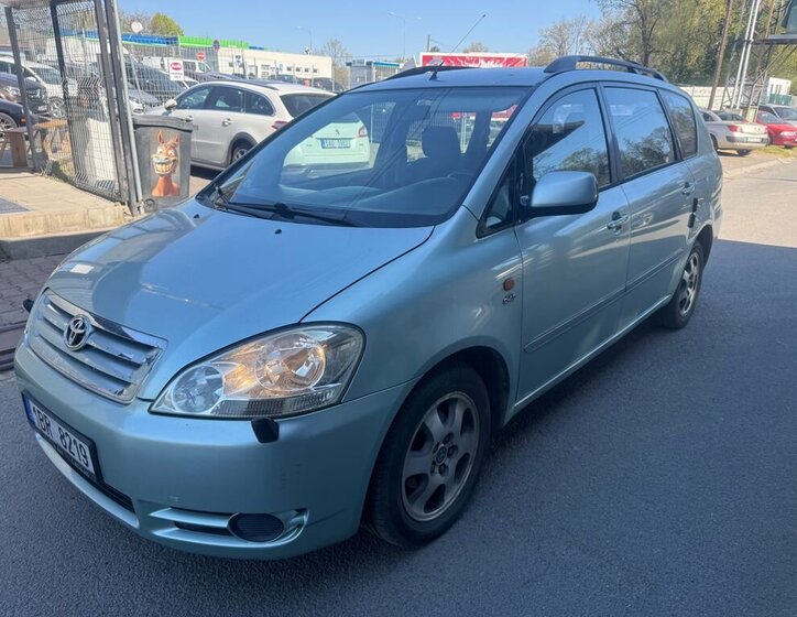 Toyota Avensis Verso MPV 2,0 l 85 kw