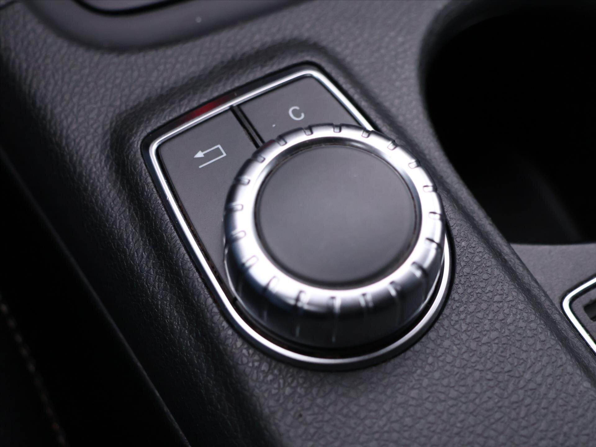 Mercedes-Benz Třídy A Hatchback 1,8 l 80 kw