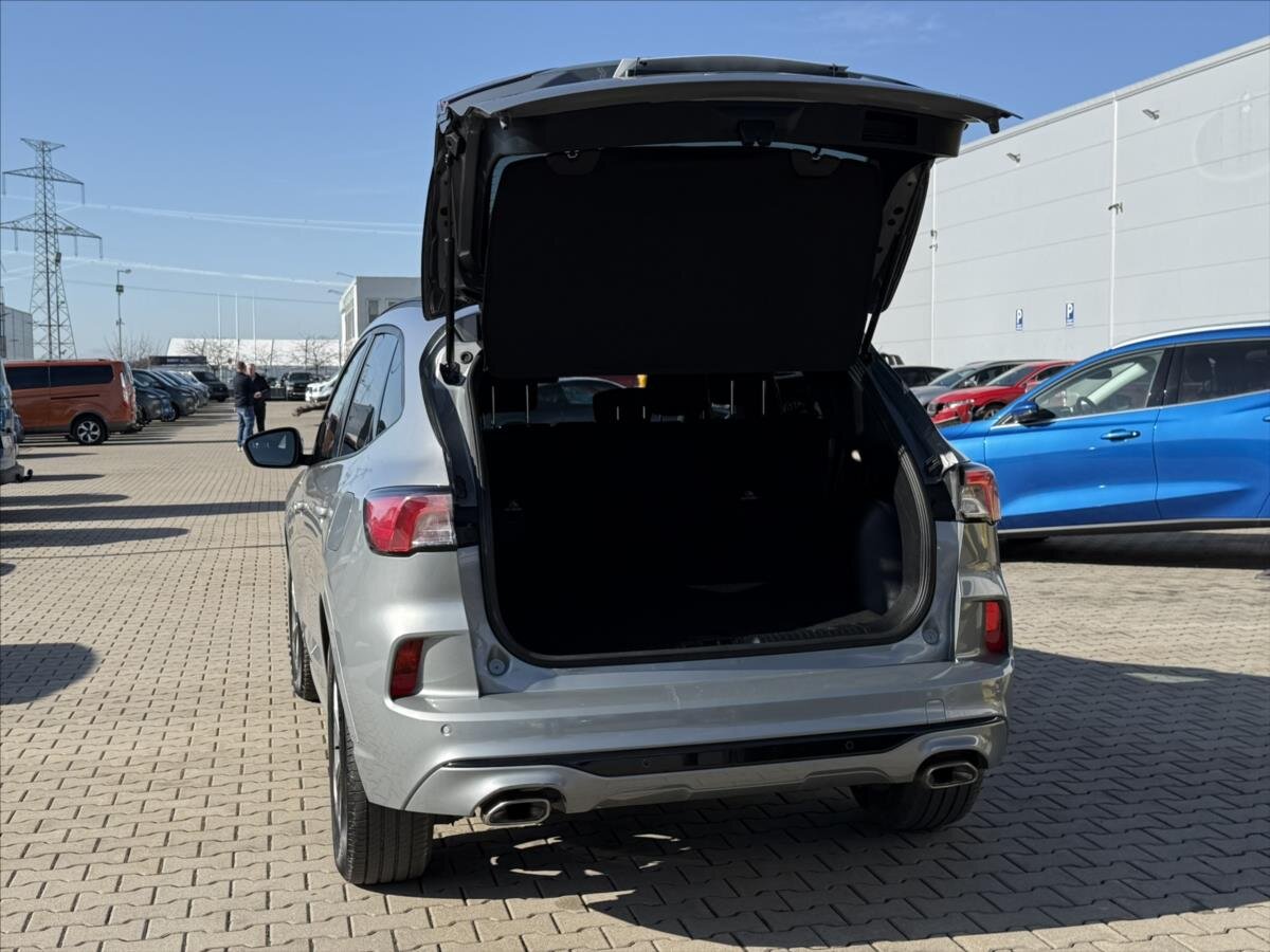 Ford Kuga SUV / Terénní 2,5 l 140 kw