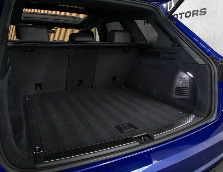 Volkswagen Touareg SUV / Terénní 3,0 l 210 kw