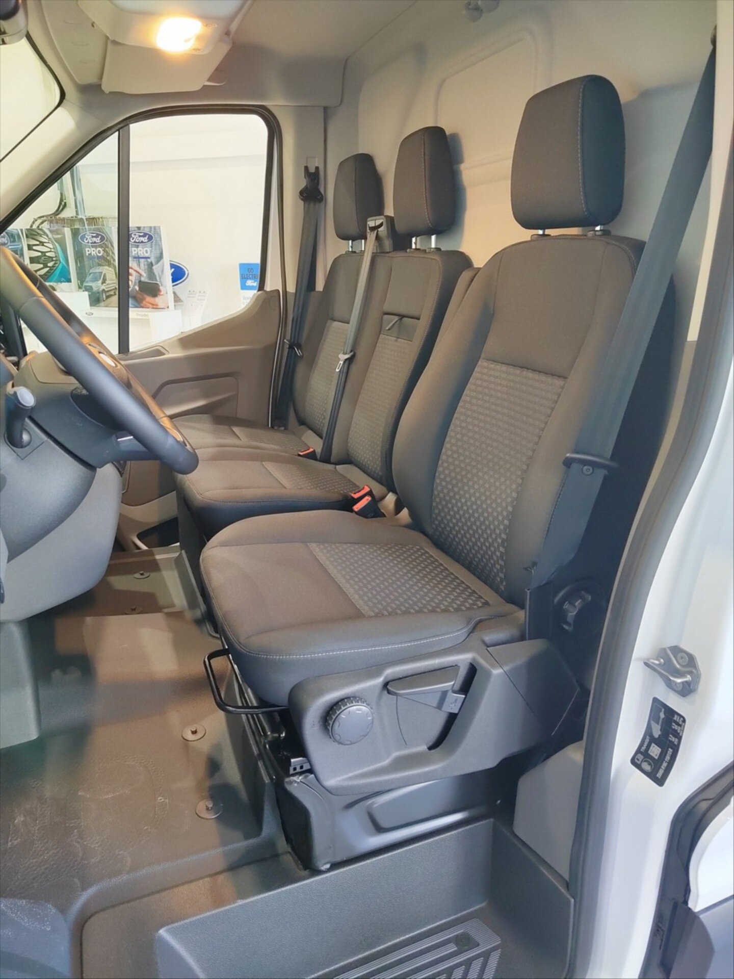 Ford Transit Ostatní 2,0 l 121 kw