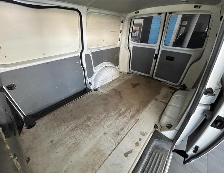 Volkswagen Transporter 22