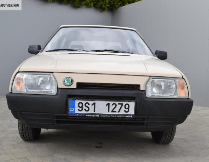 Škoda Favorit 27