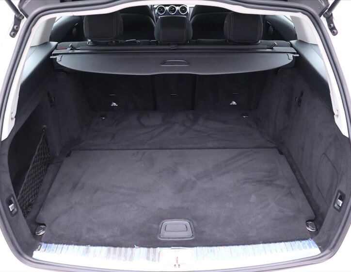 Mercedes-Benz Třídy C Kombi 2,1 l 100 kw