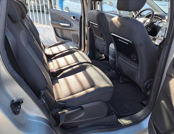 Ford S-MAX MPV 2,0 l 103 kw