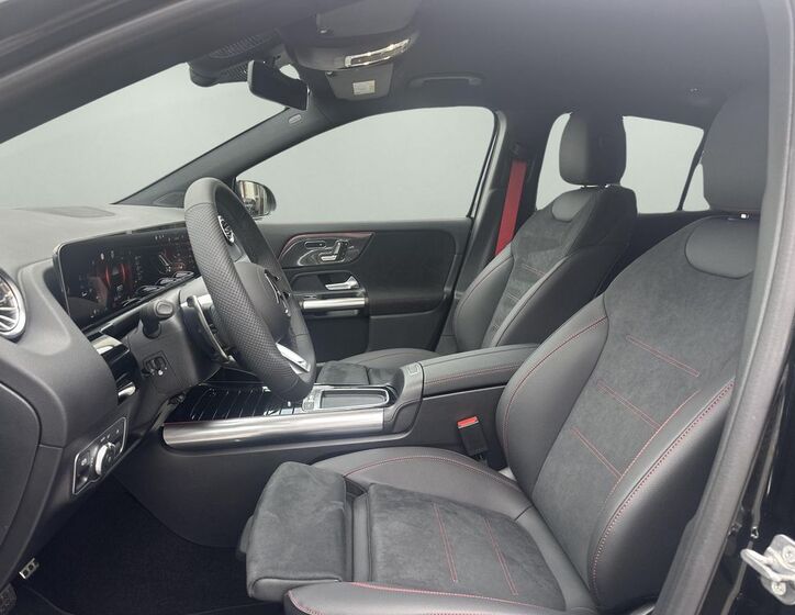 Mercedes-Benz GLA 13