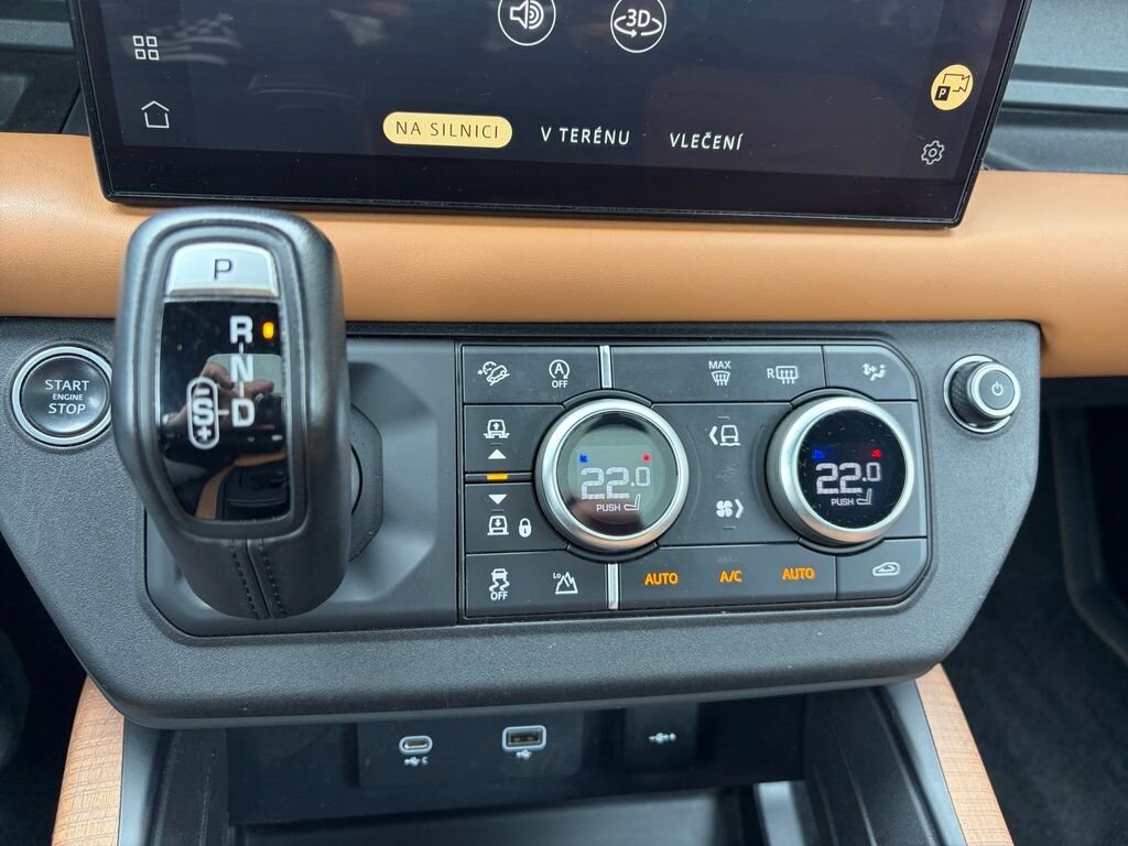 Land Rover Defender SUV / Terénní 3,0 l 294 kw