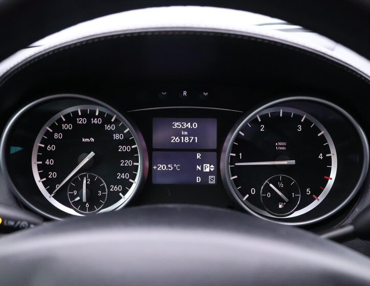 Mercedes-Benz GL SUV 3,0 l 155 kw