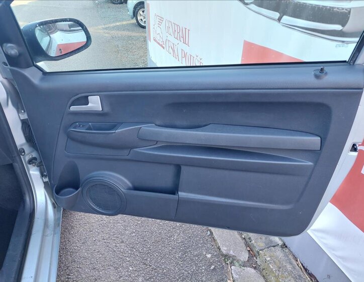 Volkswagen Fox Hatchback 1,2 l 40 kw