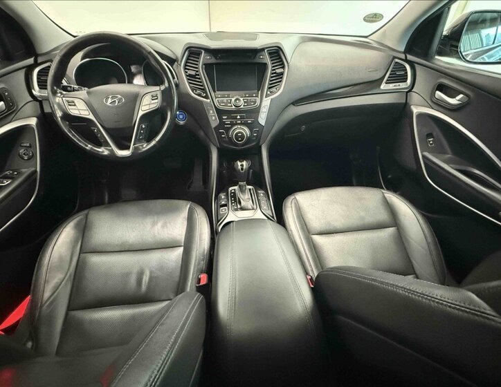 Hyundai Santa Fe SUV / Terénní 2,2 l 145 kw