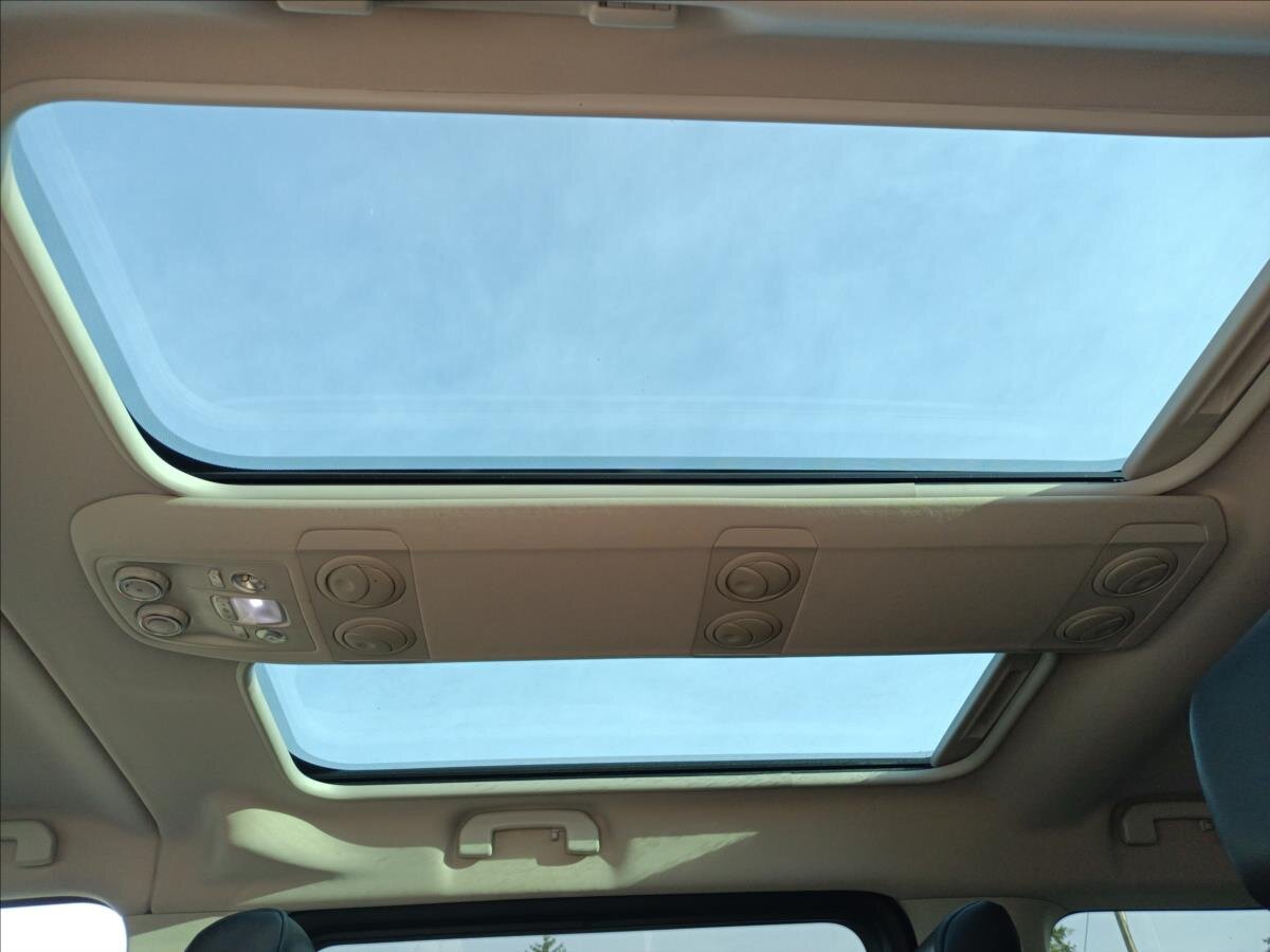 Peugeot Traveller MPV 2,0 l 110 kw