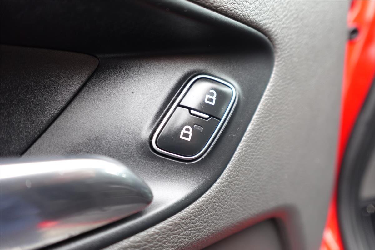 Ford Transit Custom Ostatní 2,0 l 77 kw