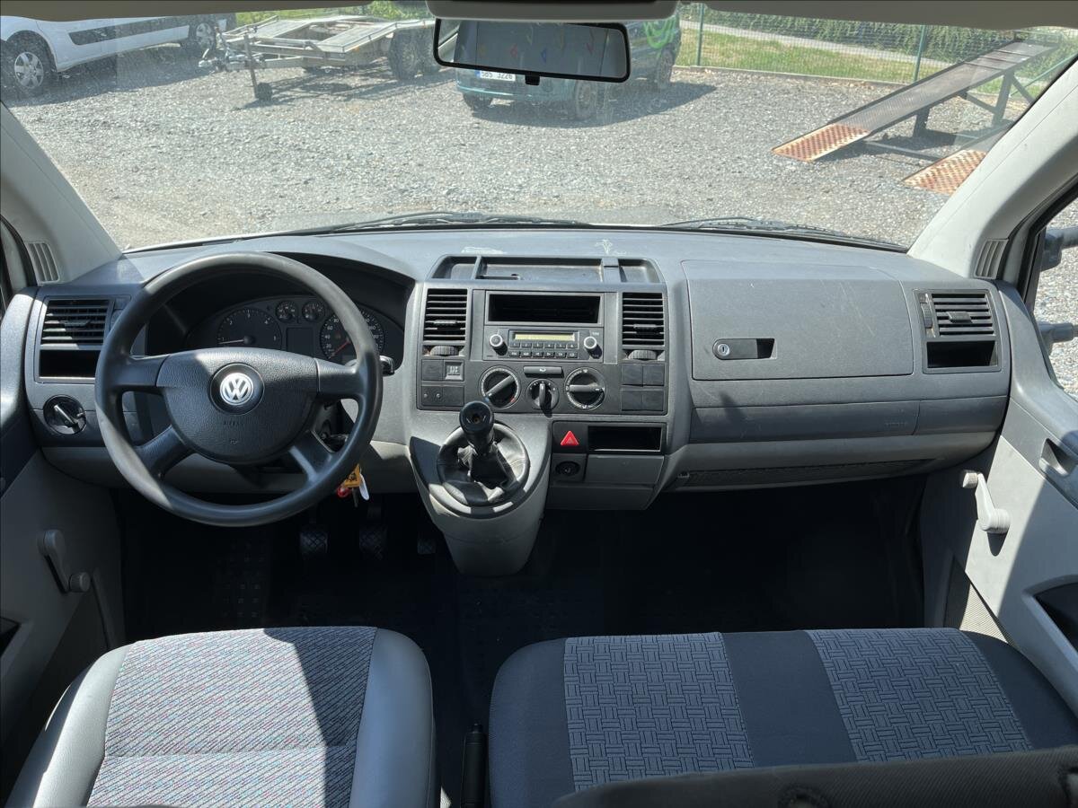 Volkswagen Transporter Valník 2,5 l 96 kw