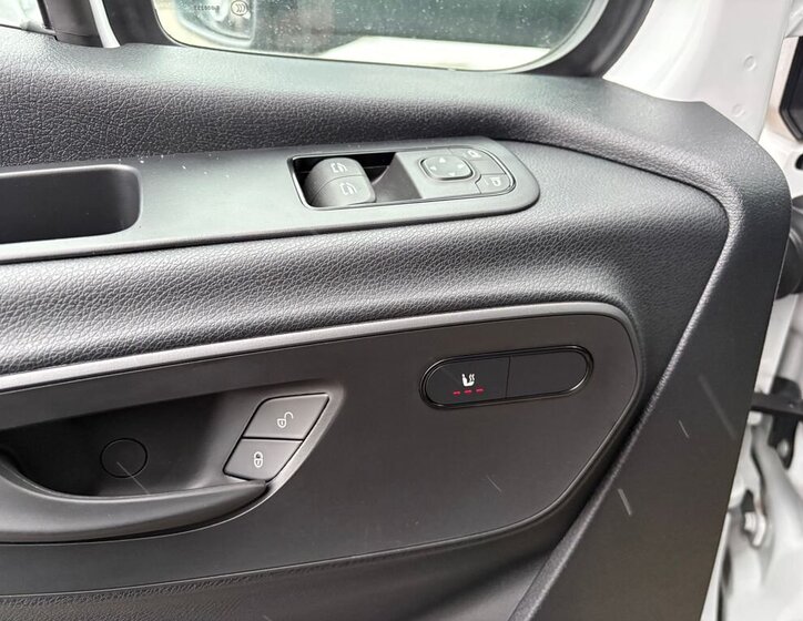 Mercedes-Benz Sprinter 14