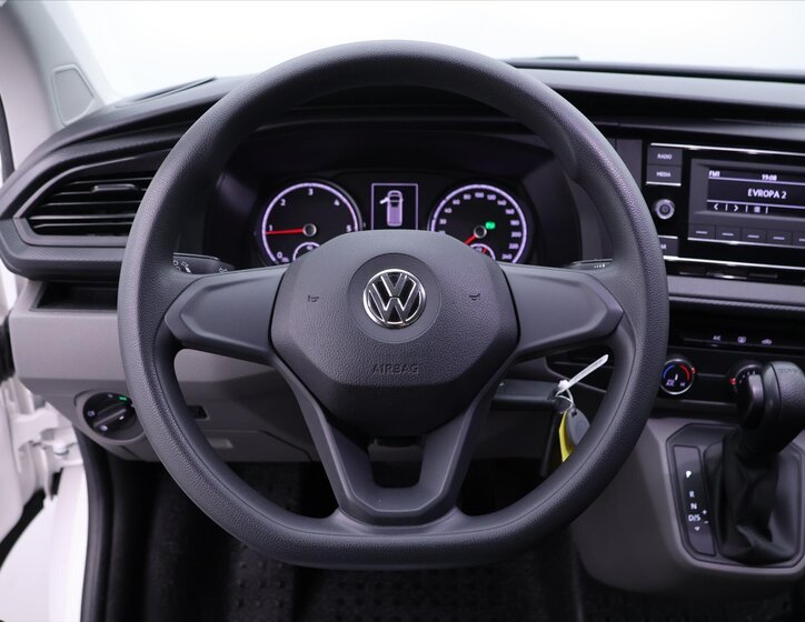 Volkswagen Transporter 19