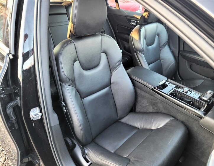 Volvo V60 Kombi 2,0 l 251 kw