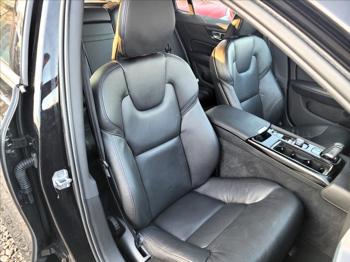 Volvo V60 Kombi 2,0 l 251 kw