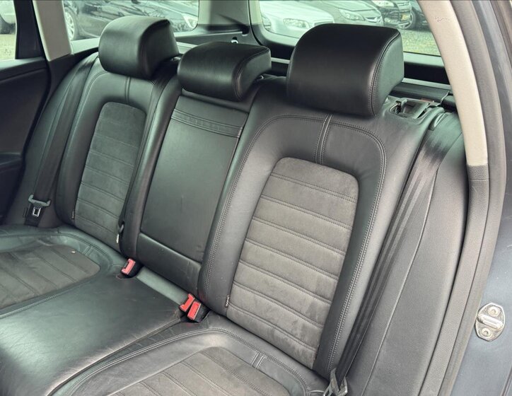 Volkswagen Passat Kombi 2,0 l 103 kw