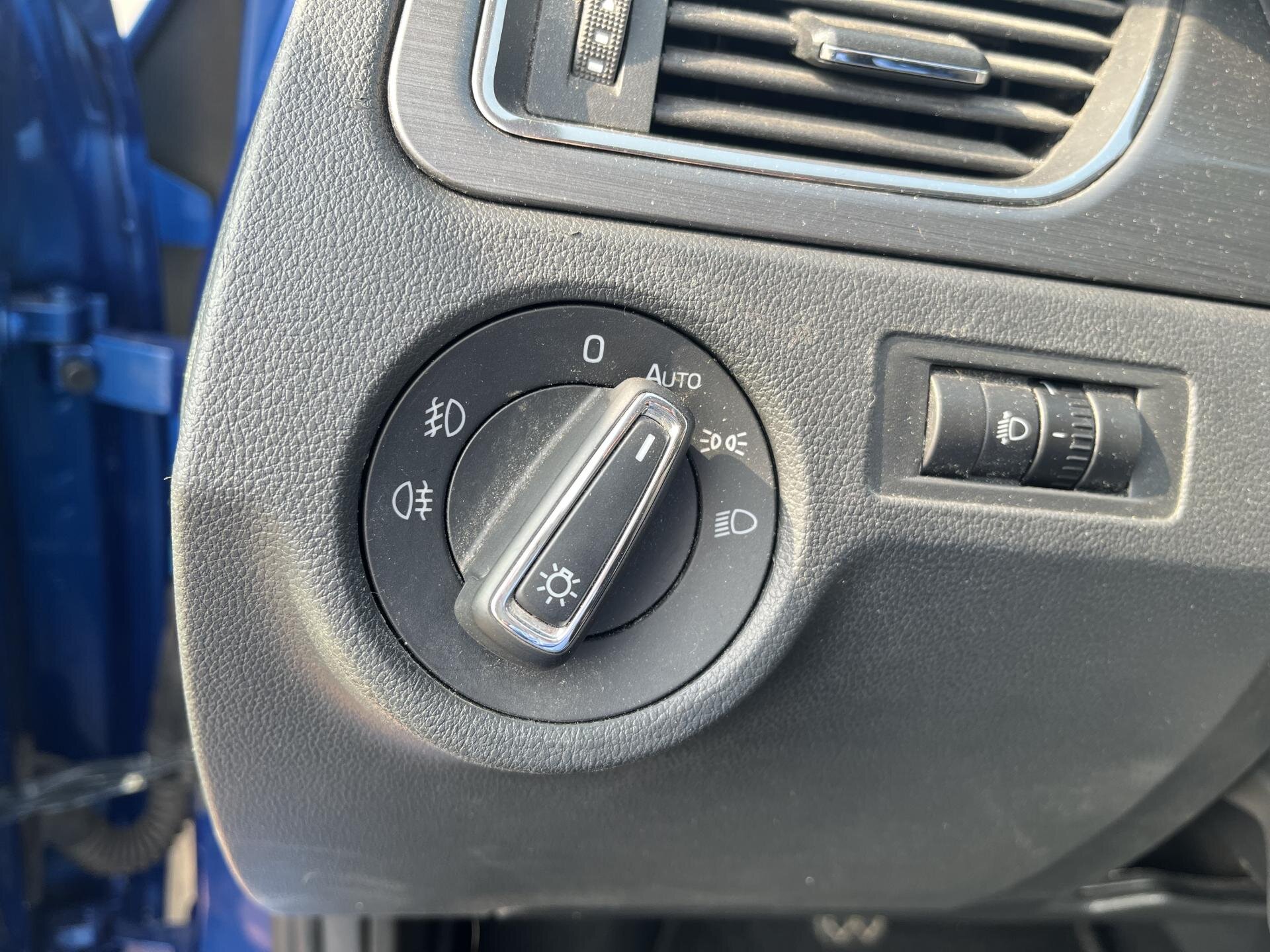 Škoda Rapid Hatchback 999,0 70 kw