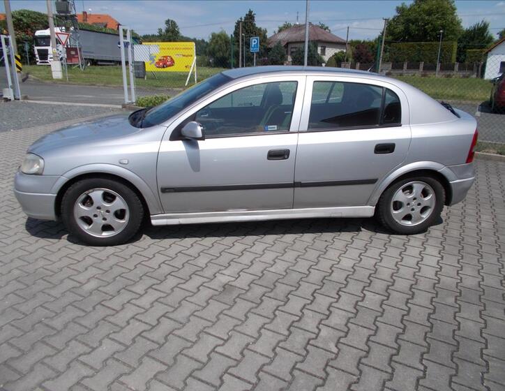 Opel Astra 4