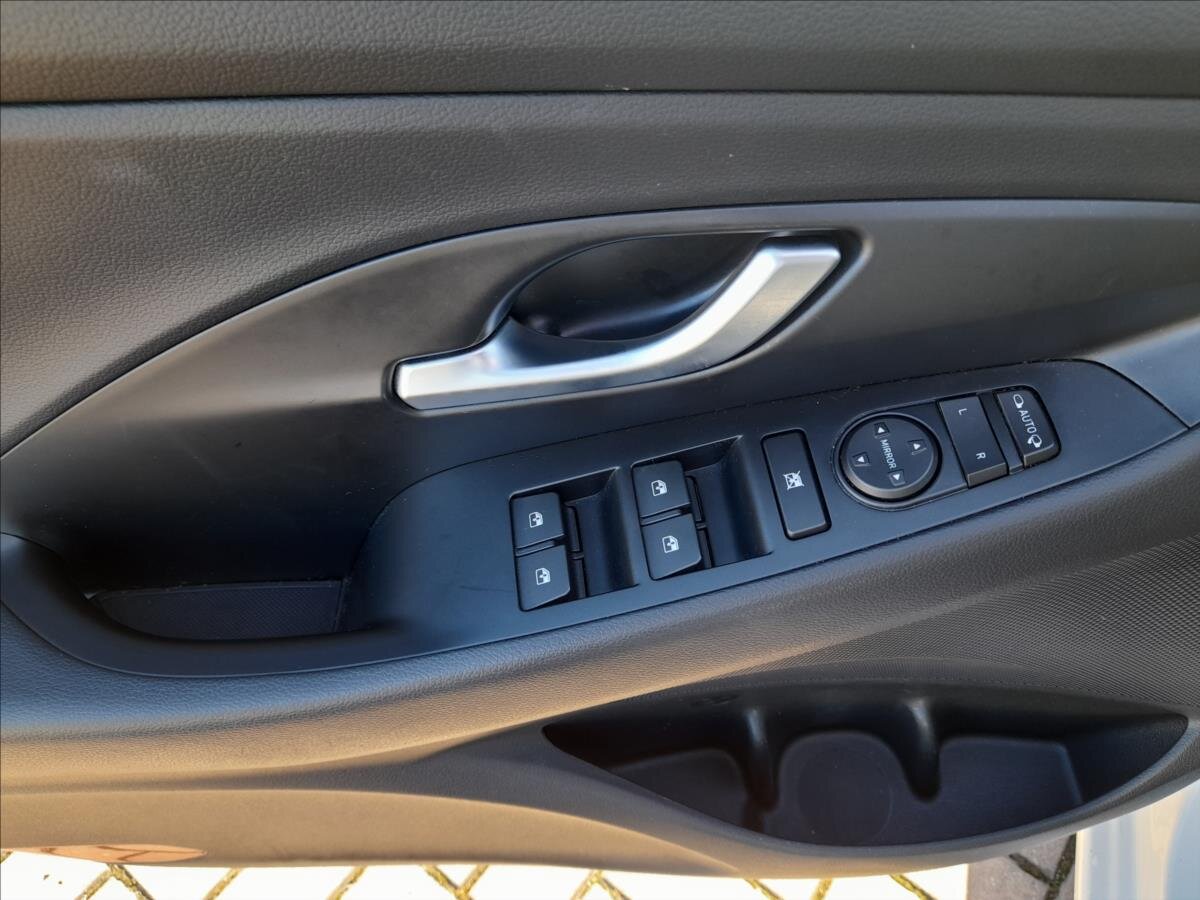 Hyundai i30 Liftback 998,0 88 kw