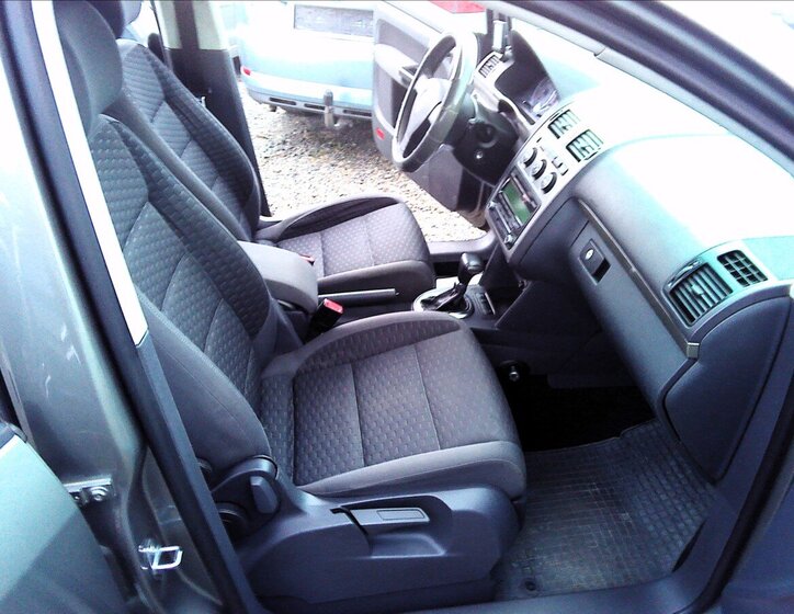 Volkswagen Touran Kombi 2,0 l 103 kw