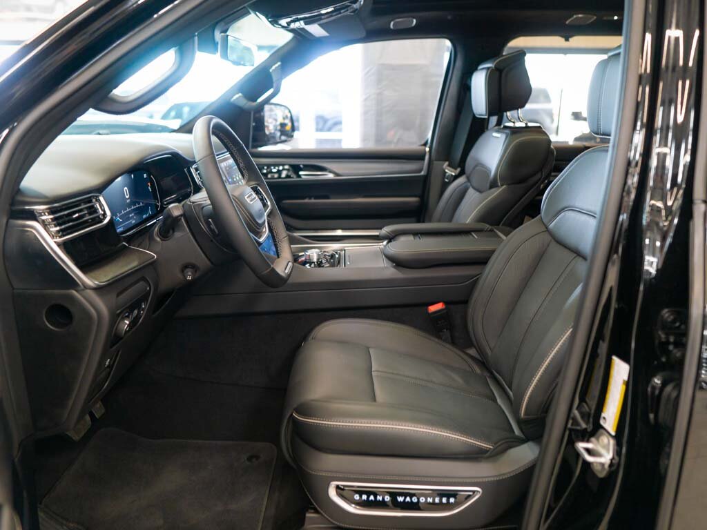 Jeep Grand Wagoneer SUV / Terénní 6,4 l 351 kw