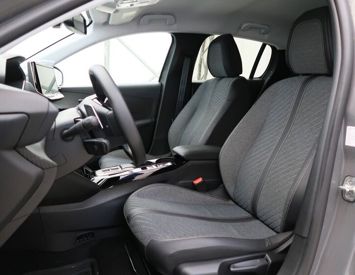 Peugeot 208 Hatchback 1,2 l 74 kw