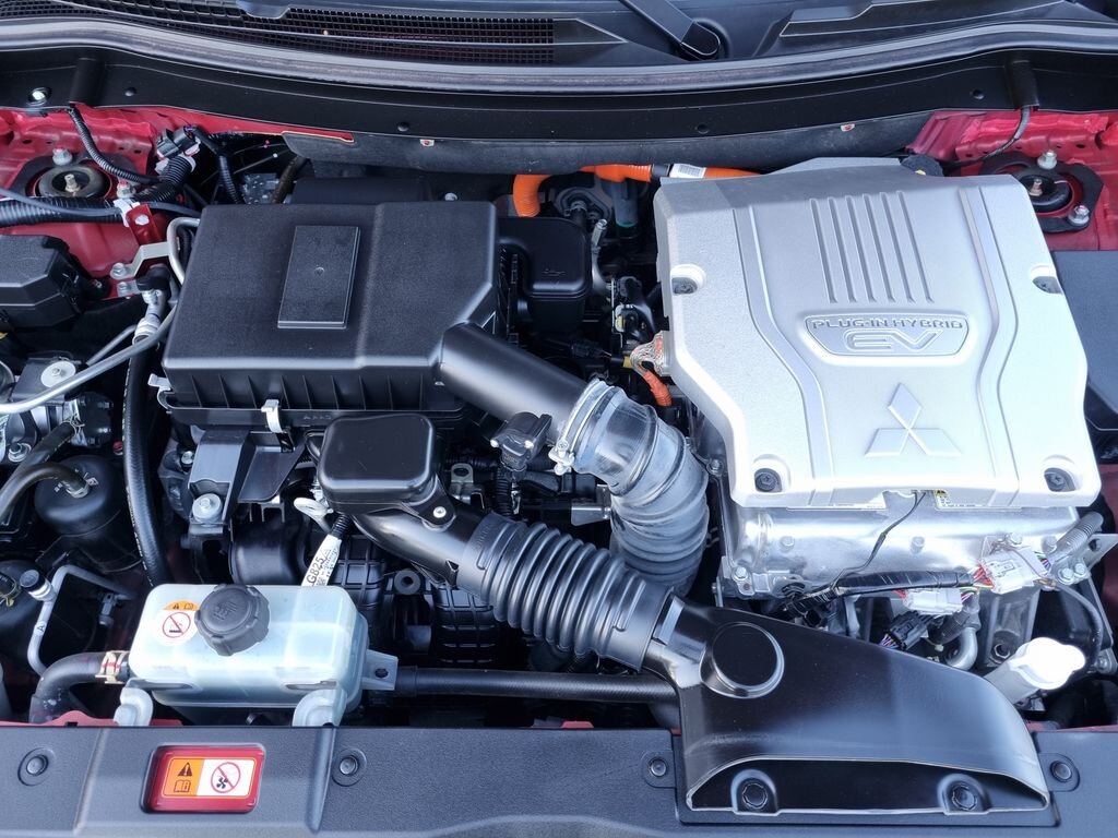 Mitsubishi Outlander SUV / Terénní 2,4 l 165 kw