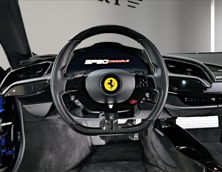 Ferrari SF90 Kupé 4,0 l 736 kw