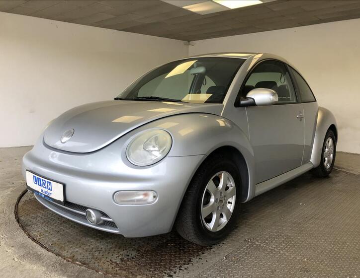 Volkswagen New Beetle 3