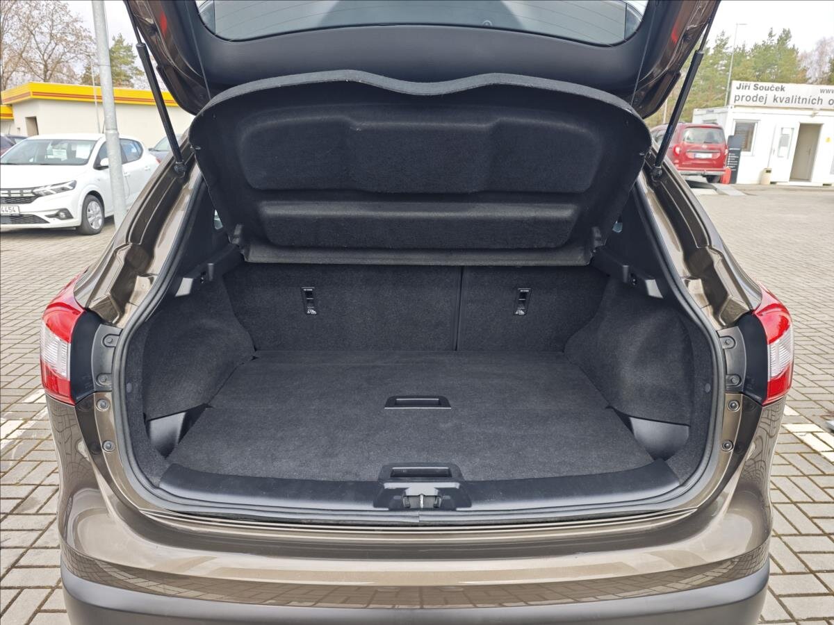 Nissan Qashqai SUV / Terénní 1,2 l 85 kw