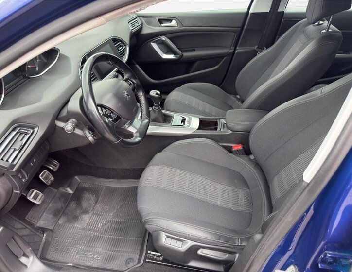 Peugeot 308 Kombi 1,2 l 96 kw