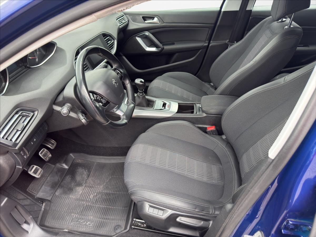 Peugeot 308 Kombi 1,2 l 96 kw
