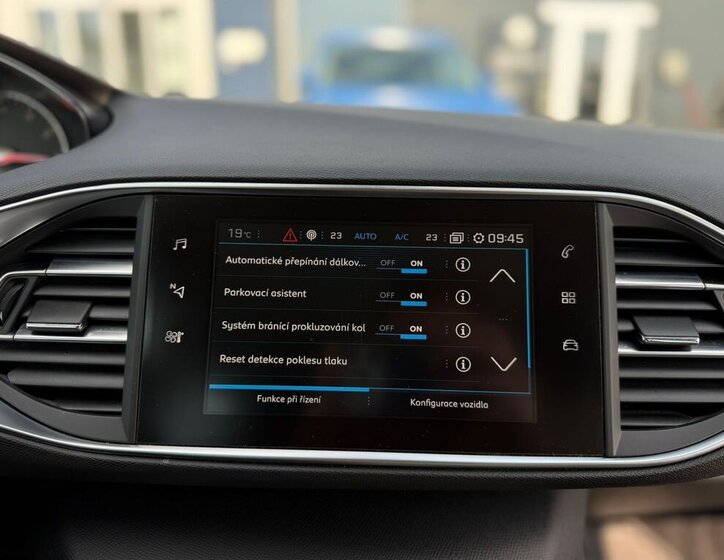 Peugeot 308 Kombi 1,2 l 96 kw