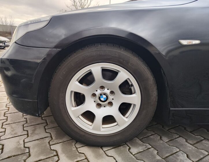 BMW Řada 5 Kombi 2,5 l 130 kw