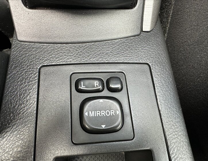 Toyota RAV4 SUV 2,2 l 100 kw