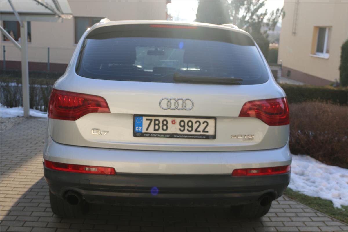 Audi Q7 Kombi 3,0 l 176 kw
