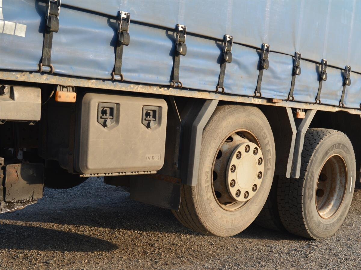 Renault Ostatní Valník 10,8 l 332 kw