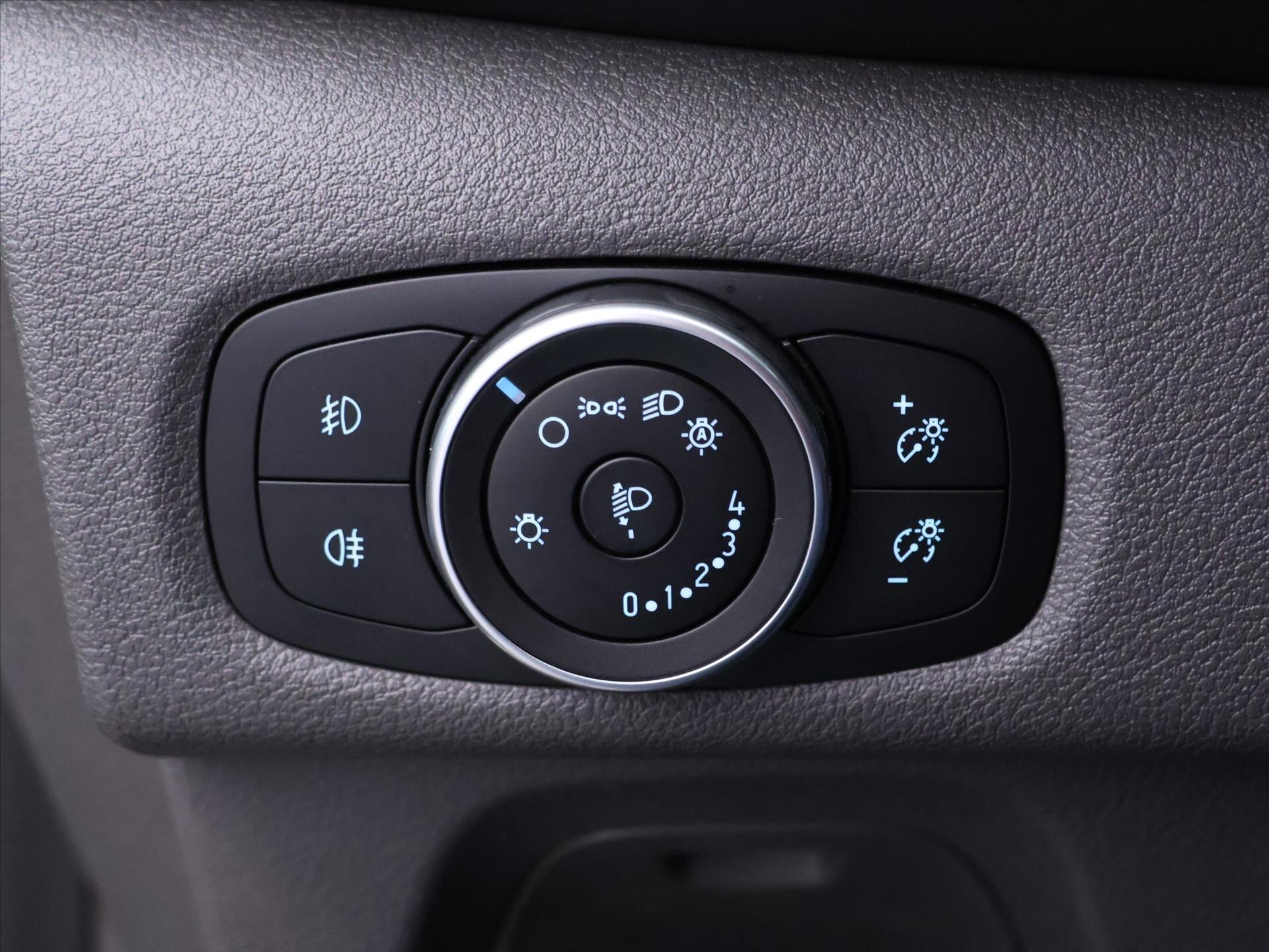 Ford Tourneo Custom Kombi 2,0 l 125 kw