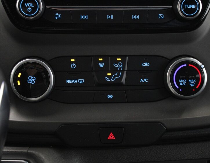 Ford Tourneo Custom MPV 2,0 l 110 kw