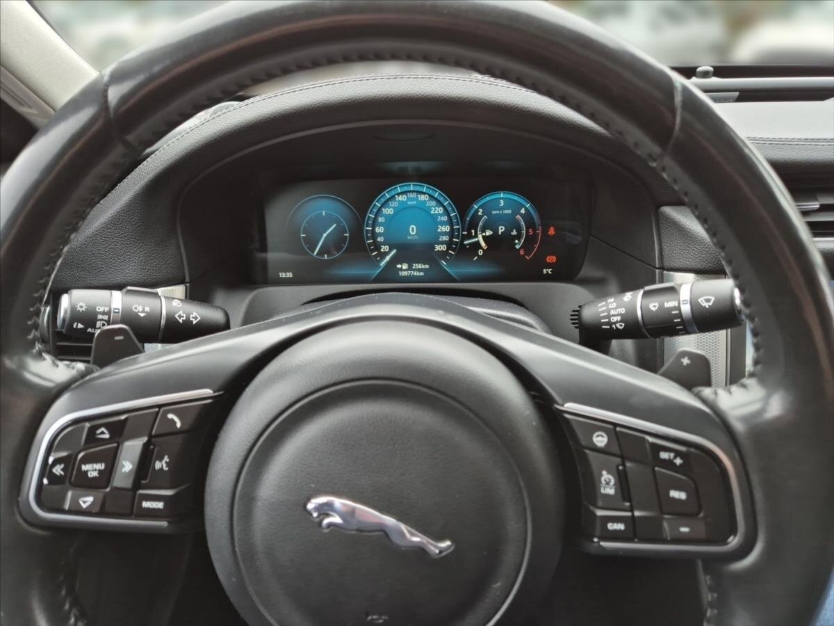 Jaguar XF Sedan / Limuzína 3,0 l 221 kw