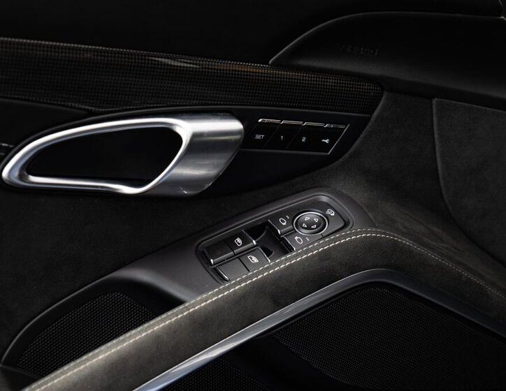 Porsche 718 Kupé 4,0 l 294 kw