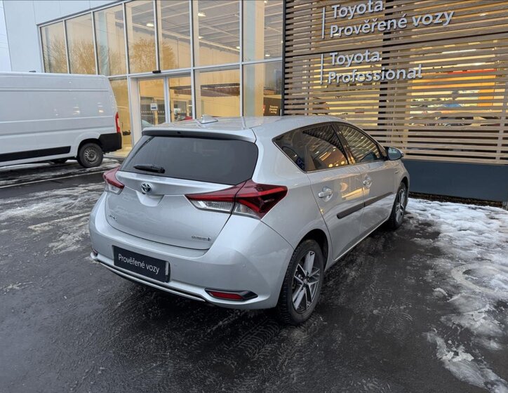 Toyota Auris Hatchback 1,8 l 73 kw