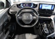 Peugeot 3008 SUV 1,6 l 165 kw