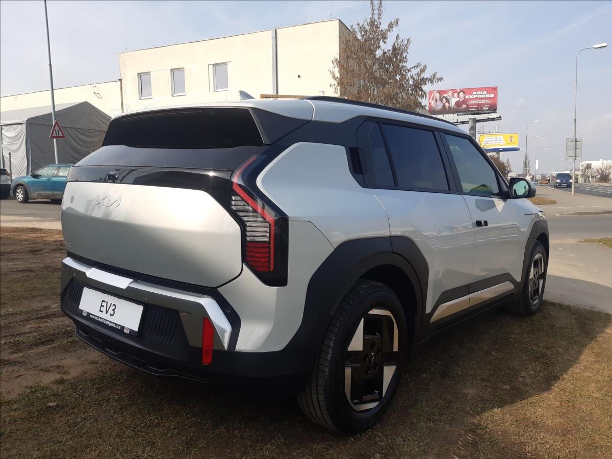 KIA EV3 SUV / Terénní 0,0 150 kw