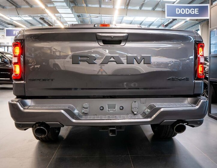 Dodge RAM 4