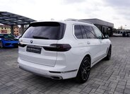BMW X7 SUV / Terénní 3,0 l 250 kw