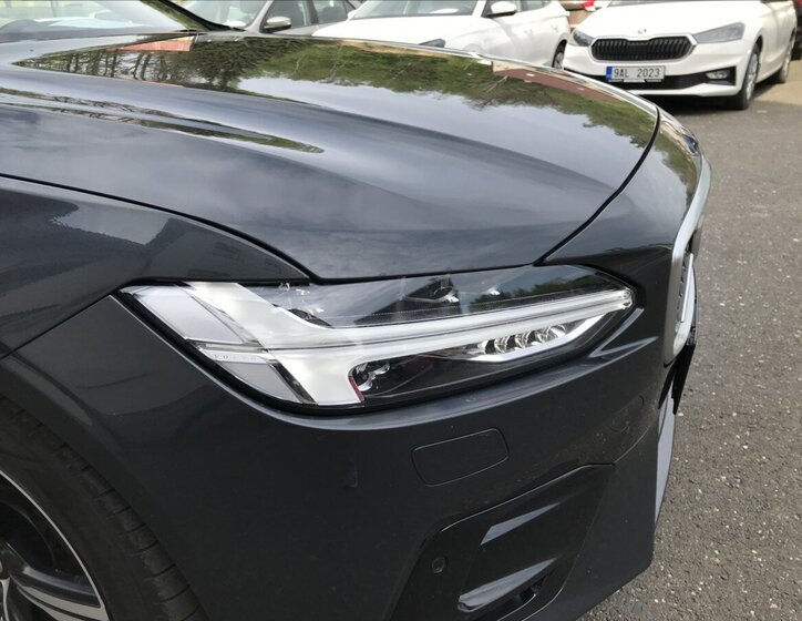 Volvo V90 Kombi 2,0 l 140 kw