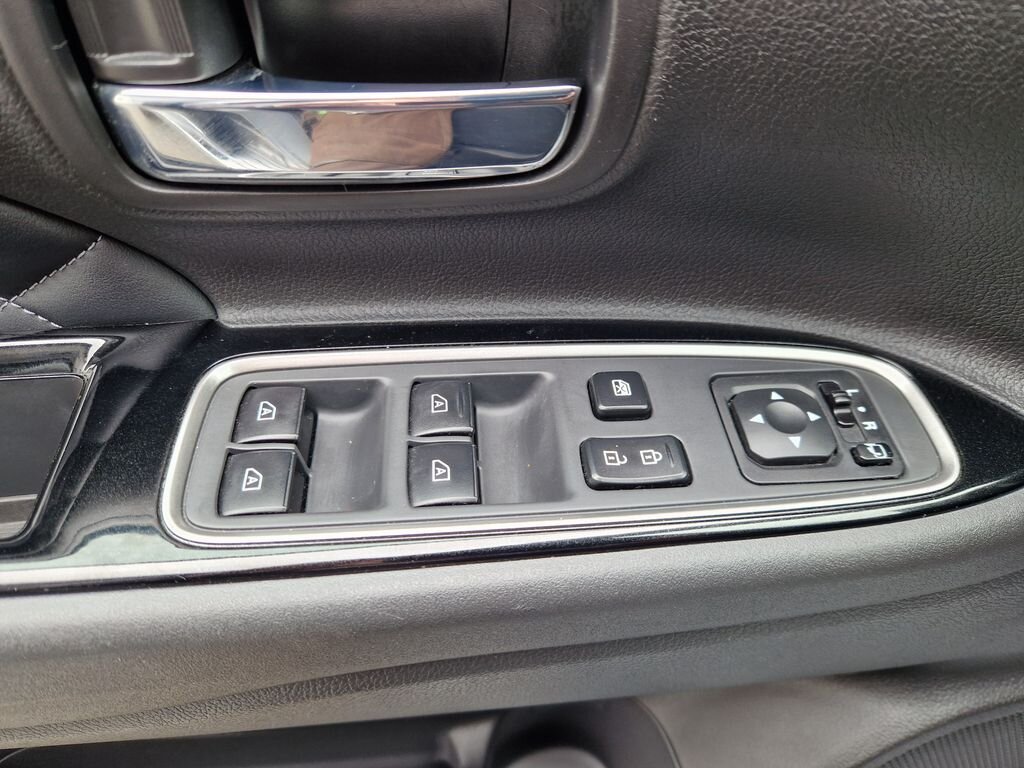 Mitsubishi Outlander SUV / Terénní 2,4 l 165 kw